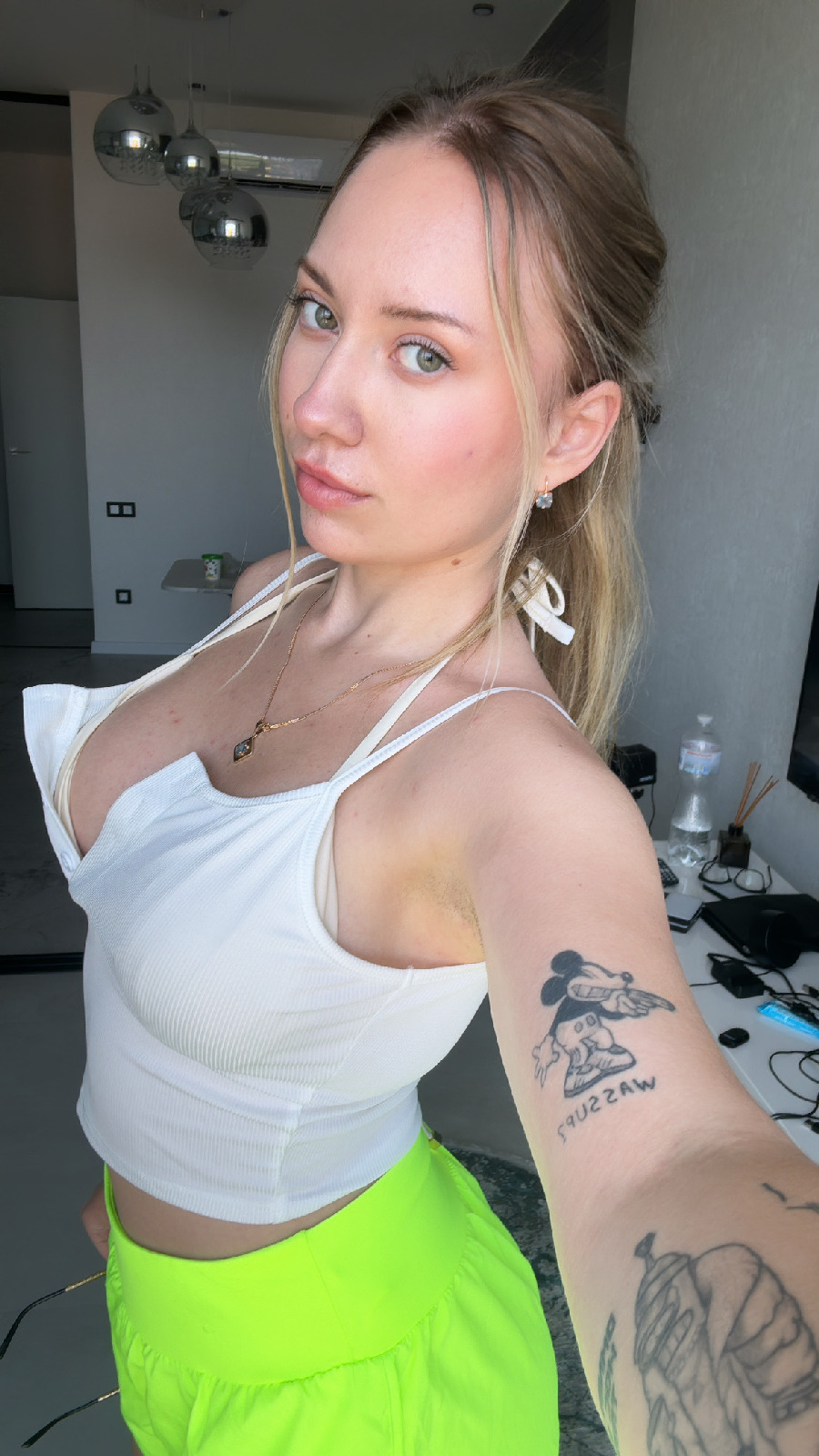 KateV in her underwear in Adana